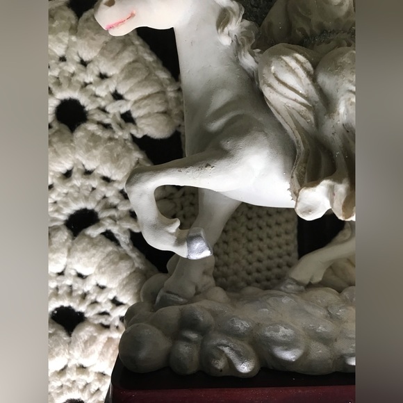 Vintage Guardian Angel Sculpture Decor Stunning Glitter Wings - Picture 13 of 14